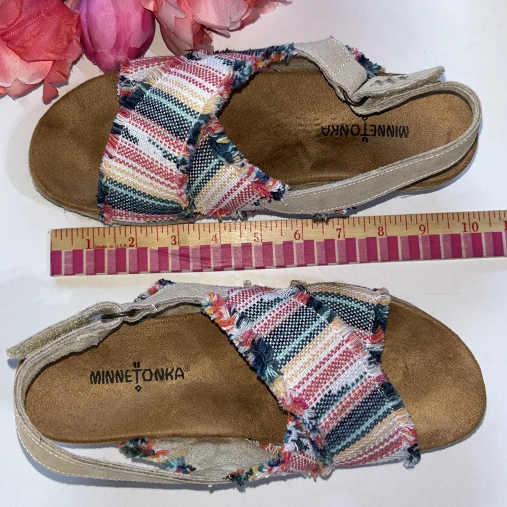 Espadrille Size 8 Minnetonka BREEZE MULTI LAREDO FABRIC Size8 Box Beach Vibes